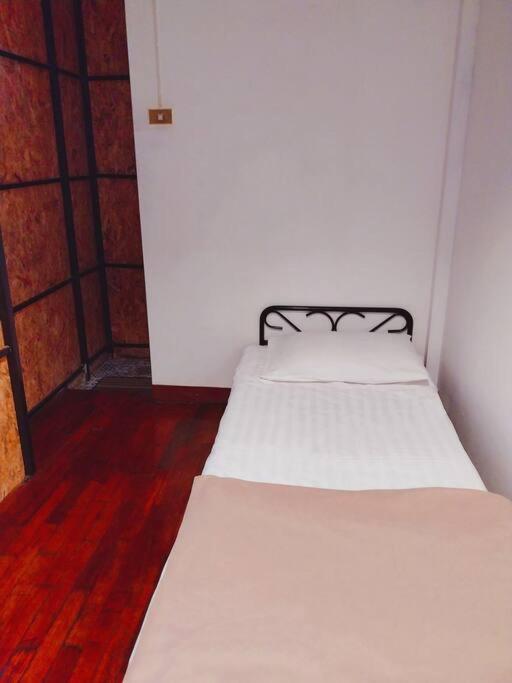 Privateroom W/Extrabed@Oldcity Chiang Mai Bagian luar foto